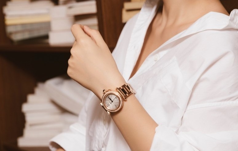 Boss Luxury gợi ý phối đồ với đồng hồ Pasha De Cartier đón Tết Tân Sửu