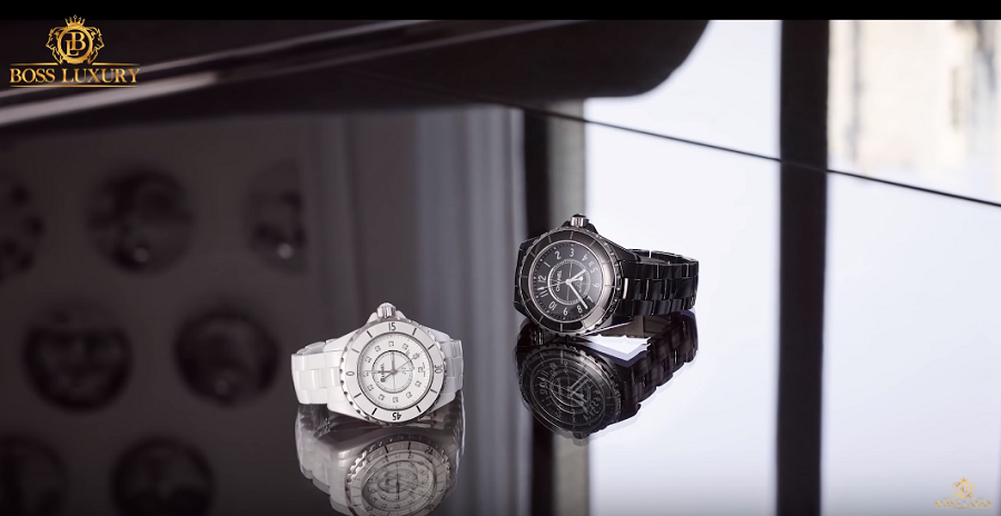 Review đồng hồ Chanel J12 white : hãng thời trang Pháp cũng làm đồng hồ khủng