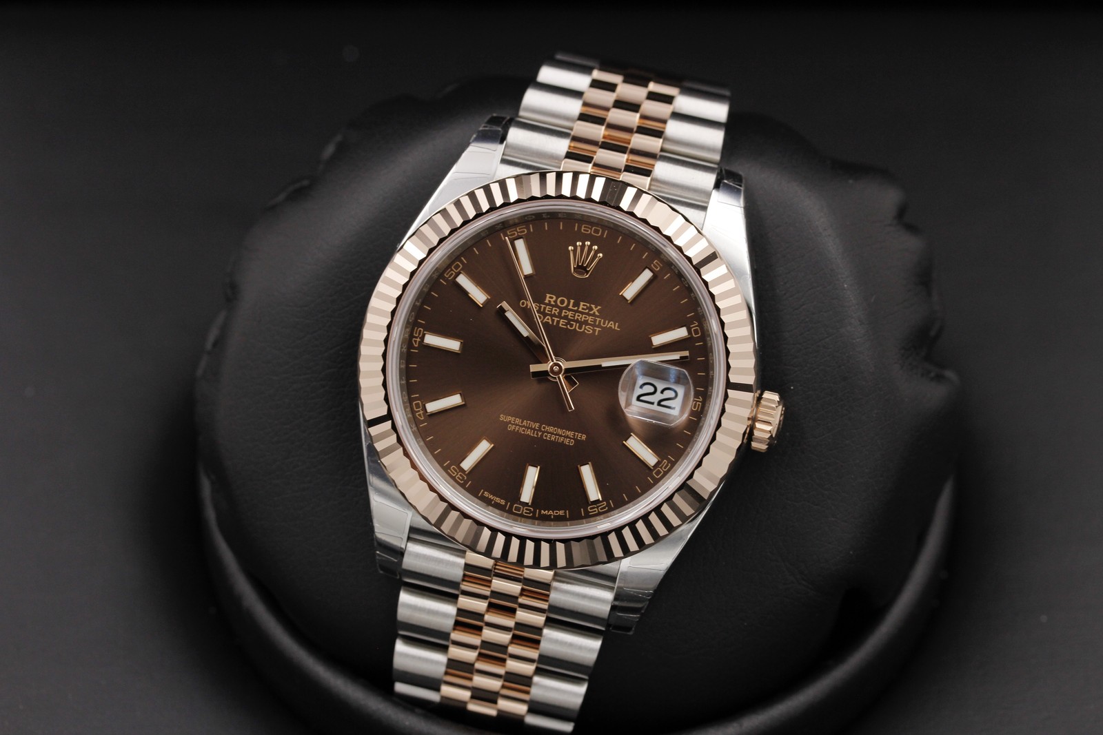 Review đồng hồ Rolex Datejust 41 mm (126331) mặt số màu chocolate
