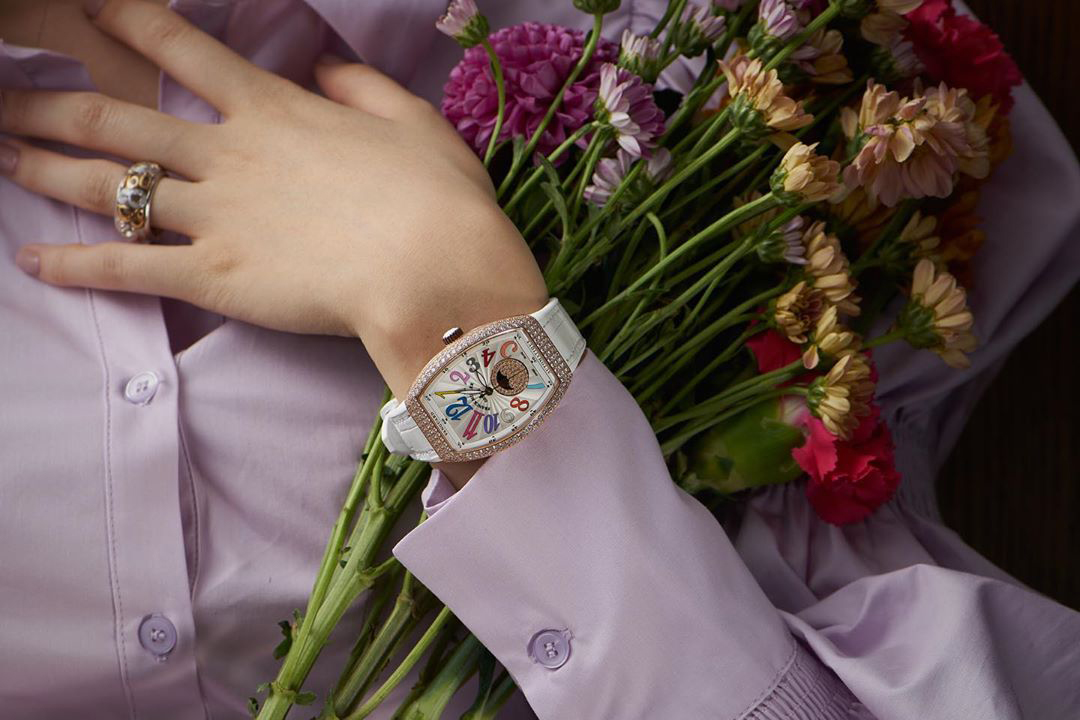 Đắm chìm trong vẻ đẹp sang trọng kiều diễm của 5 mẫu đồng hồ Franck Muller Vanguard dành cho phái đẹp