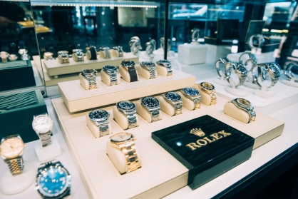 Đồng hồ sang trọng vẫn đang trong tình trạng khan hiếm, Đại lý bán lẻ hàng đầu của Rolex cho biết