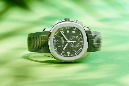 Bắt trọn xu hướng với 8 mẫu đồng hồ mặt số màu xanh lá đẹp nhất