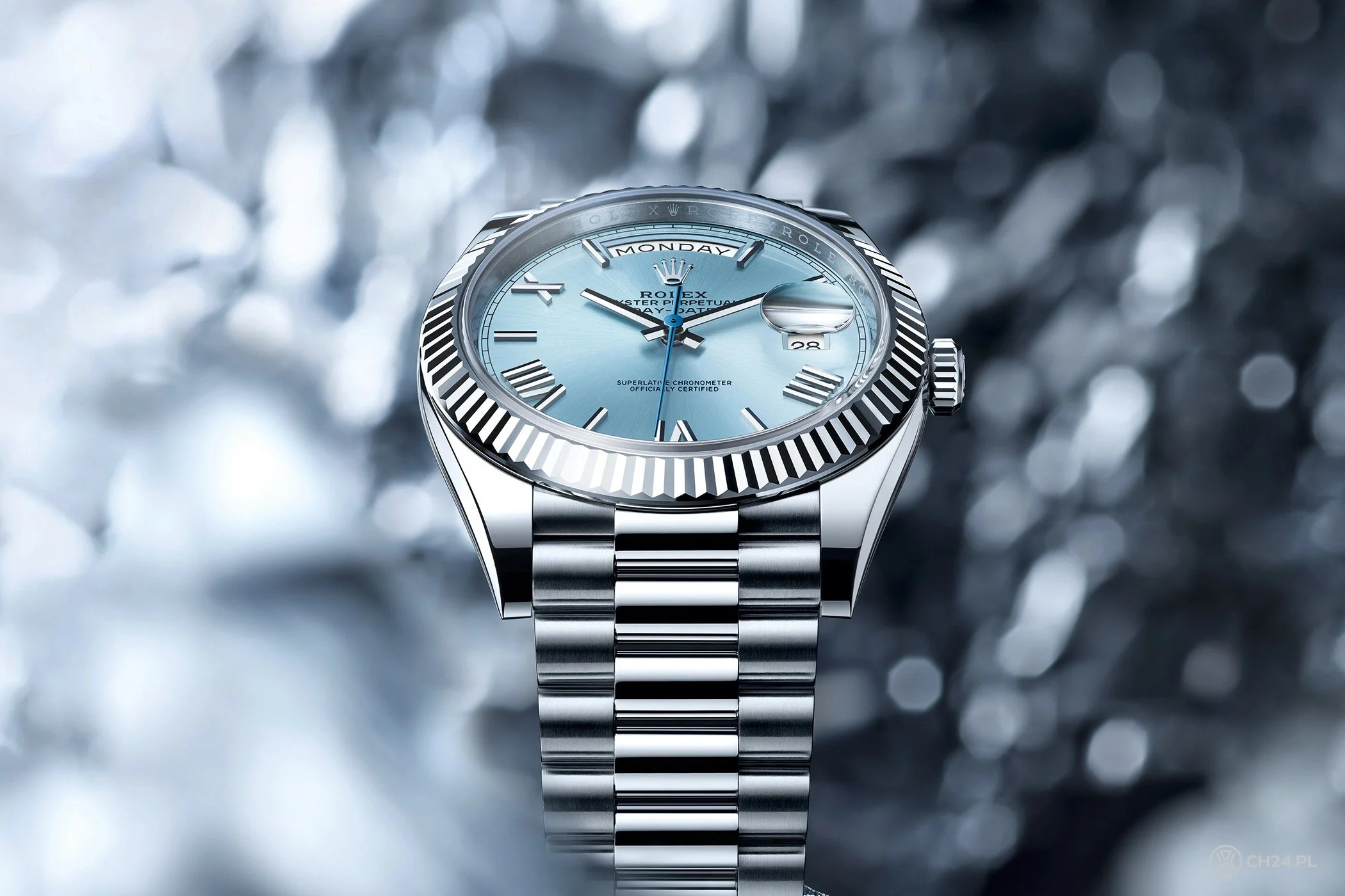 5 chiếc đồng hồ mặt số màu xanh “Ice-blue” mới nhất từ Breitling, Rolex, Cartier, Lange & Söhne và Omega