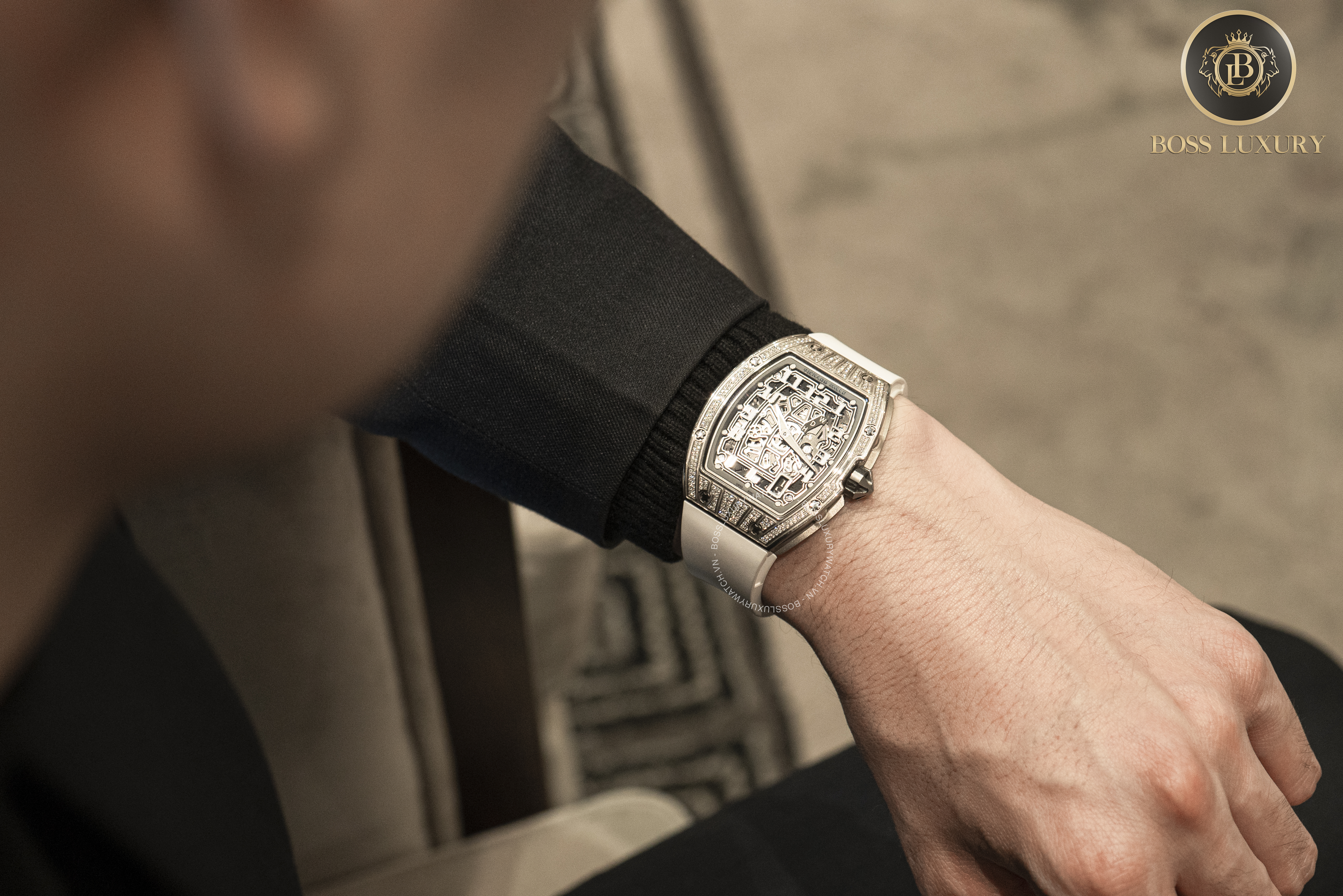 Khẳng định phong cách phái mạnh với 5 mẫu đồng hồ nam tuyệt đẹp tại Boss Luxury