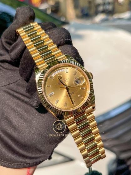 Rolex Day-Date 40 228238 Mặt Số Vàng Champagne Nạm Kim Cương