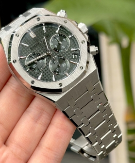 Audemars Piguet Royal Oak Selfwinding Chronograph 50th Anniversary 41mm