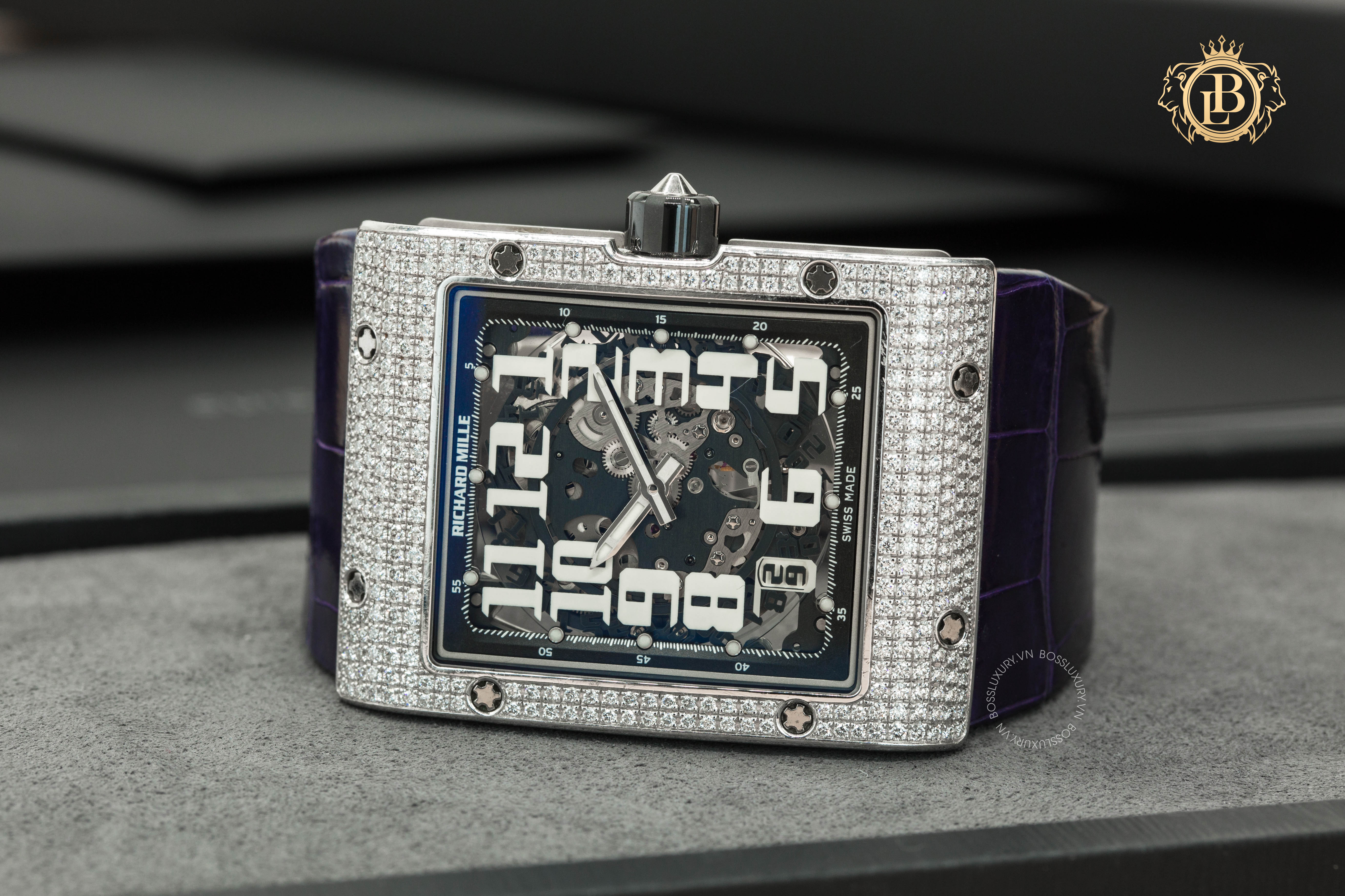 Đồng hồ Richard Mille RM016-AH WG: Hình chữ nhật thanh lịch