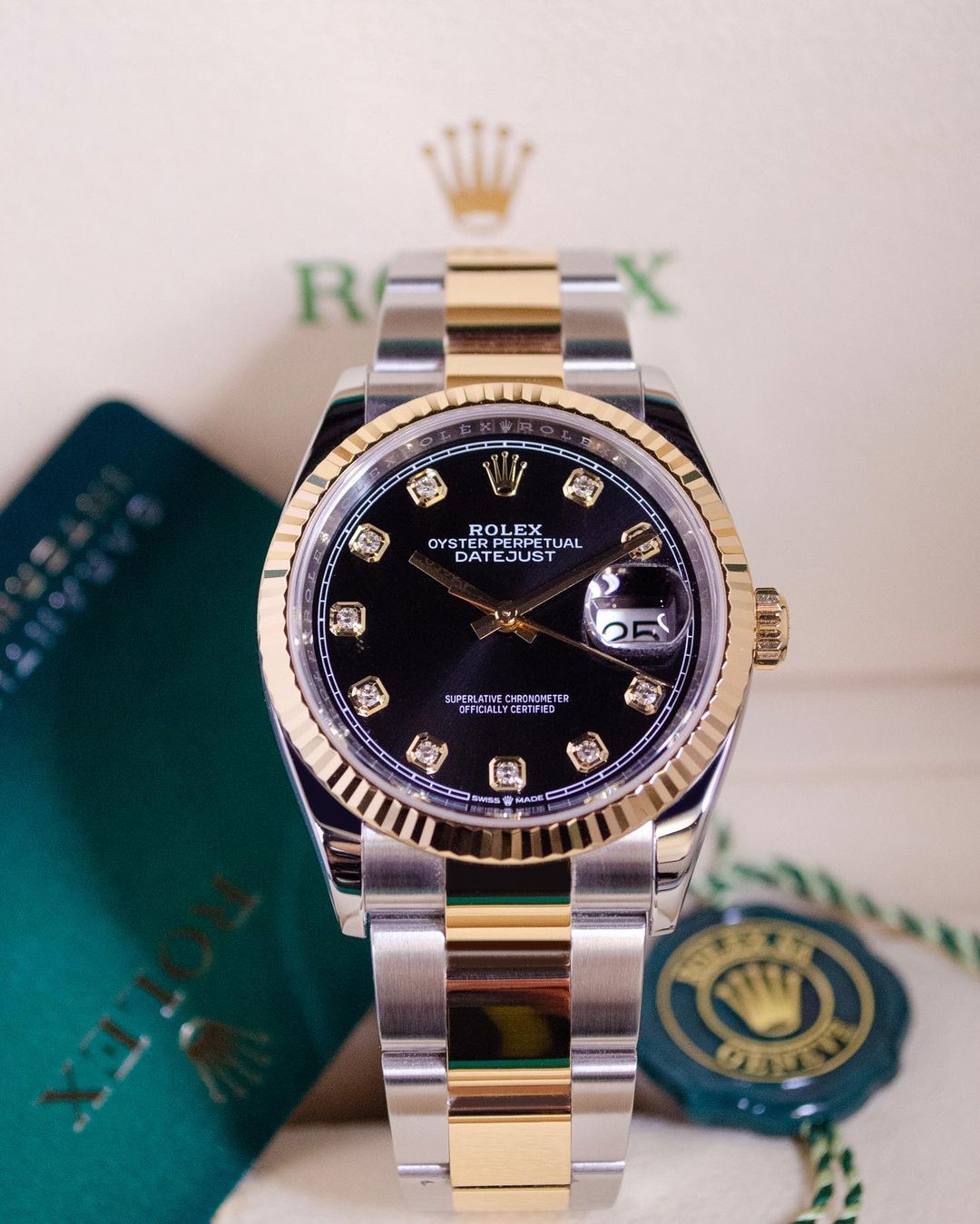 Rolex Datejust 36 126233 Mặt Số Đen Nạm Kim Cương Dây Đeo Oyster