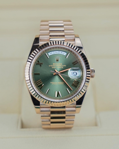 Rolex Day-Date 40mm Rose Gold 228235-0025 Olive