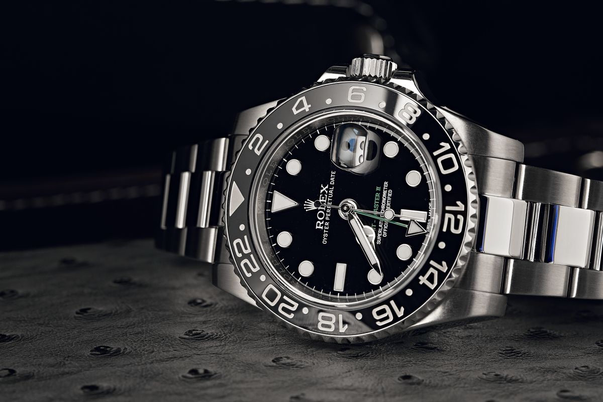 Gợi ý những mẫu đồng hồ Rolex mặt đen đẹp nhất dành cho quý ông