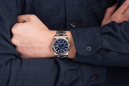 Những điều bạn cần biết về đồng hồ Rolex Sky-Dweller trước khi chọn mua 